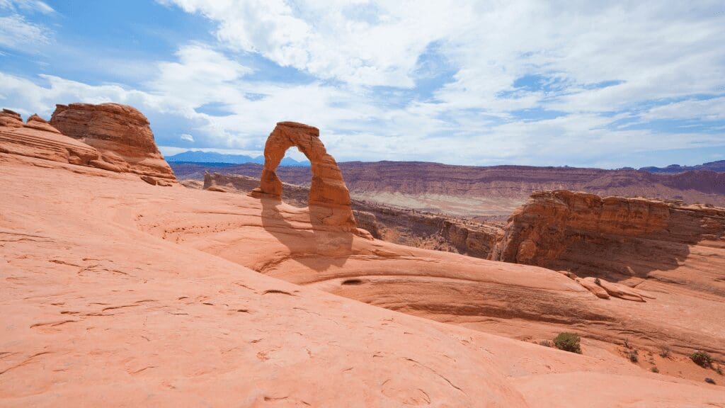 red sandstone arch formation 
