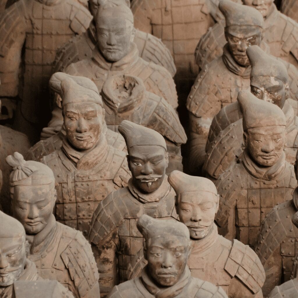 10 terra cotta warriors standing in a line in xian china