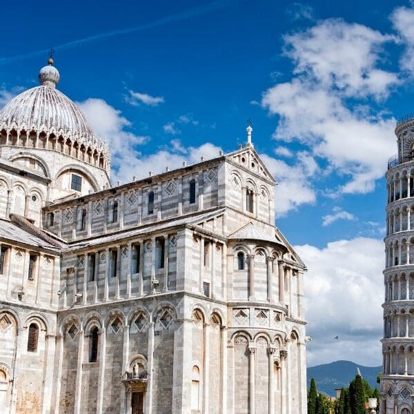 leaning tower of pisa in italy