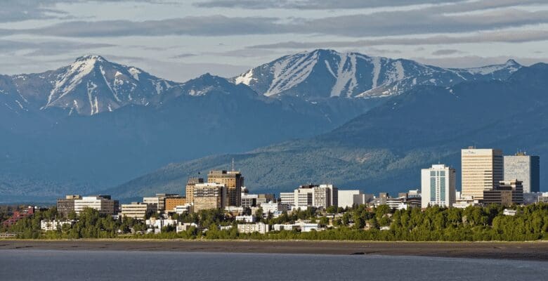 Skyline of Anchorage, alaska with mountains in the background