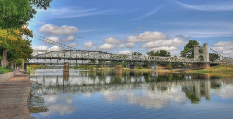 bridge in waco texas