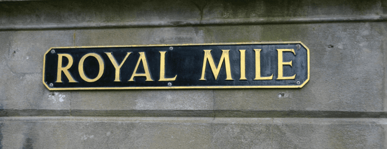 sign in Edinburgh showing the Royal Mile