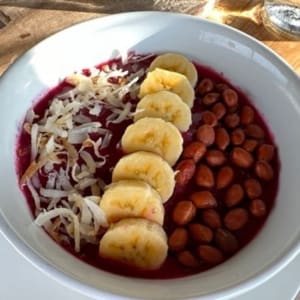 smoothie bowl with fruit