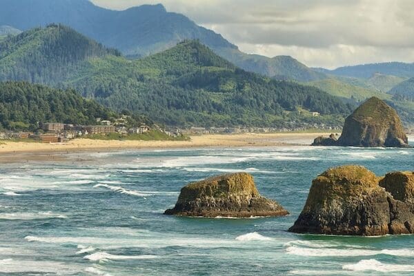 rocky shoreline of cannon beach oregon