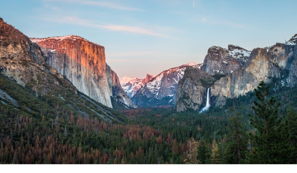 yosemite valley at the National Park