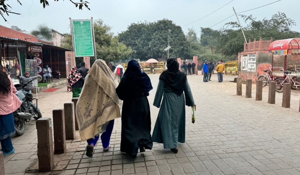 Indian women wearing modest attire