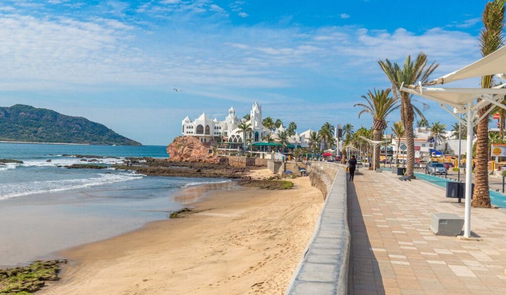 malecon in mazatlan